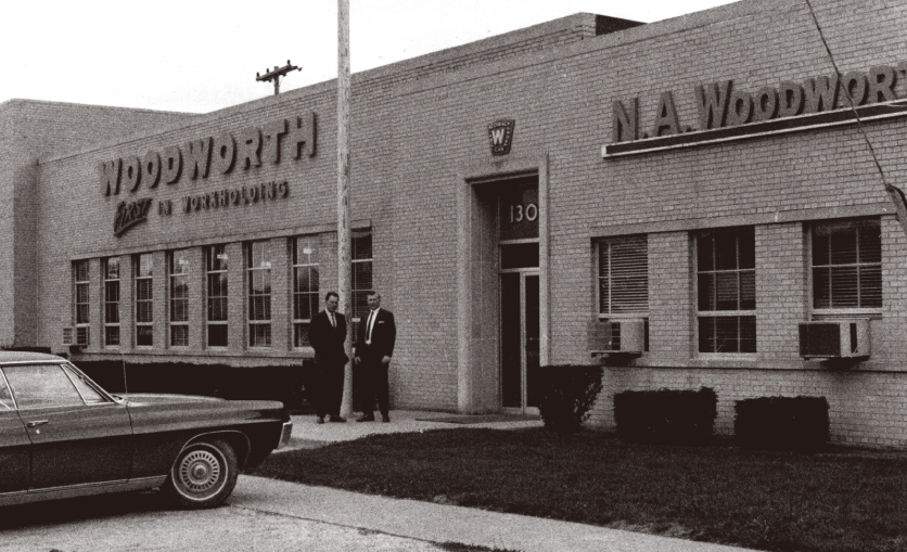 米国ウッドワース社本社外観の写真